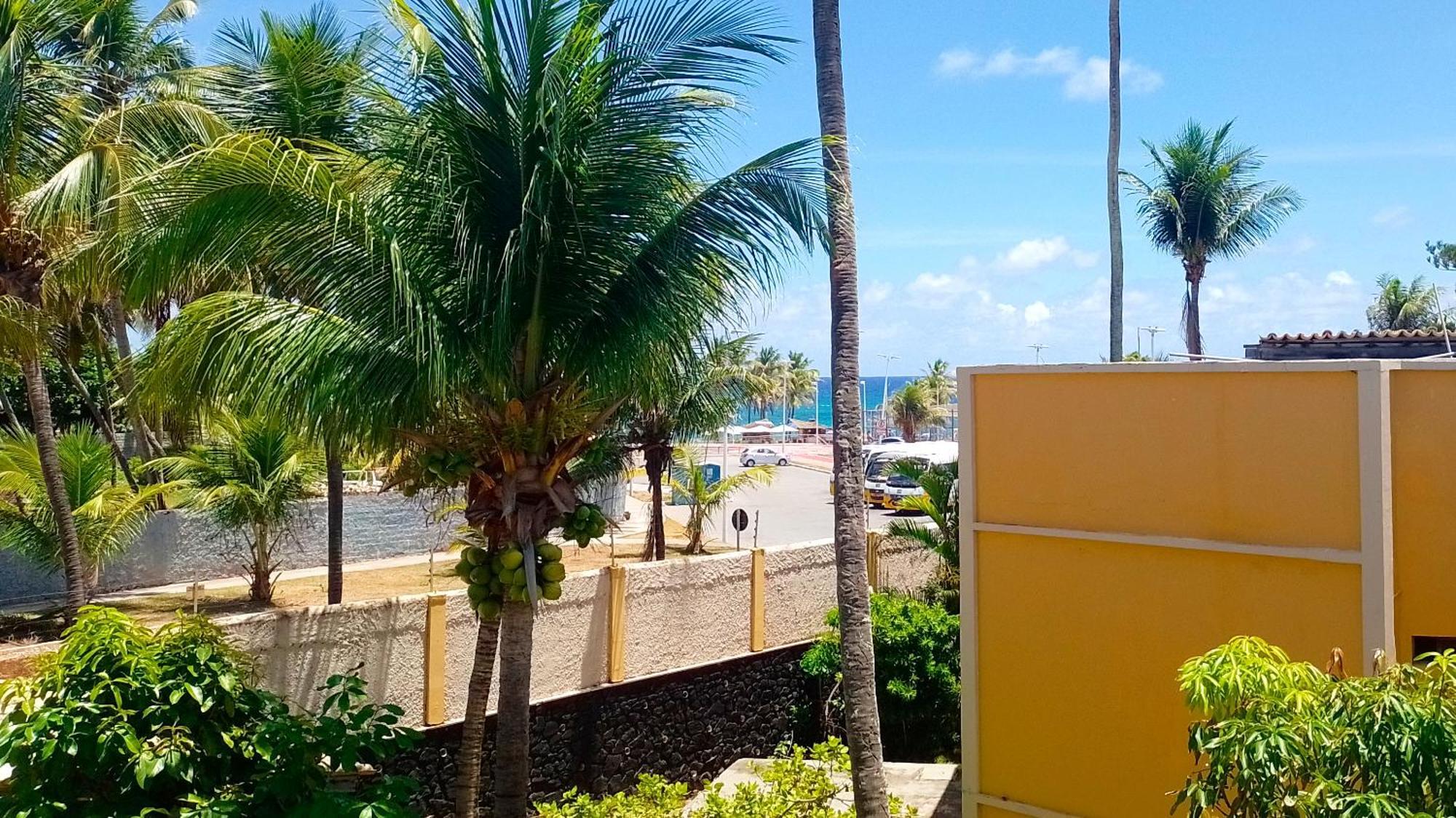 Farol Beach Suites Сальвадор Экстерьер фото