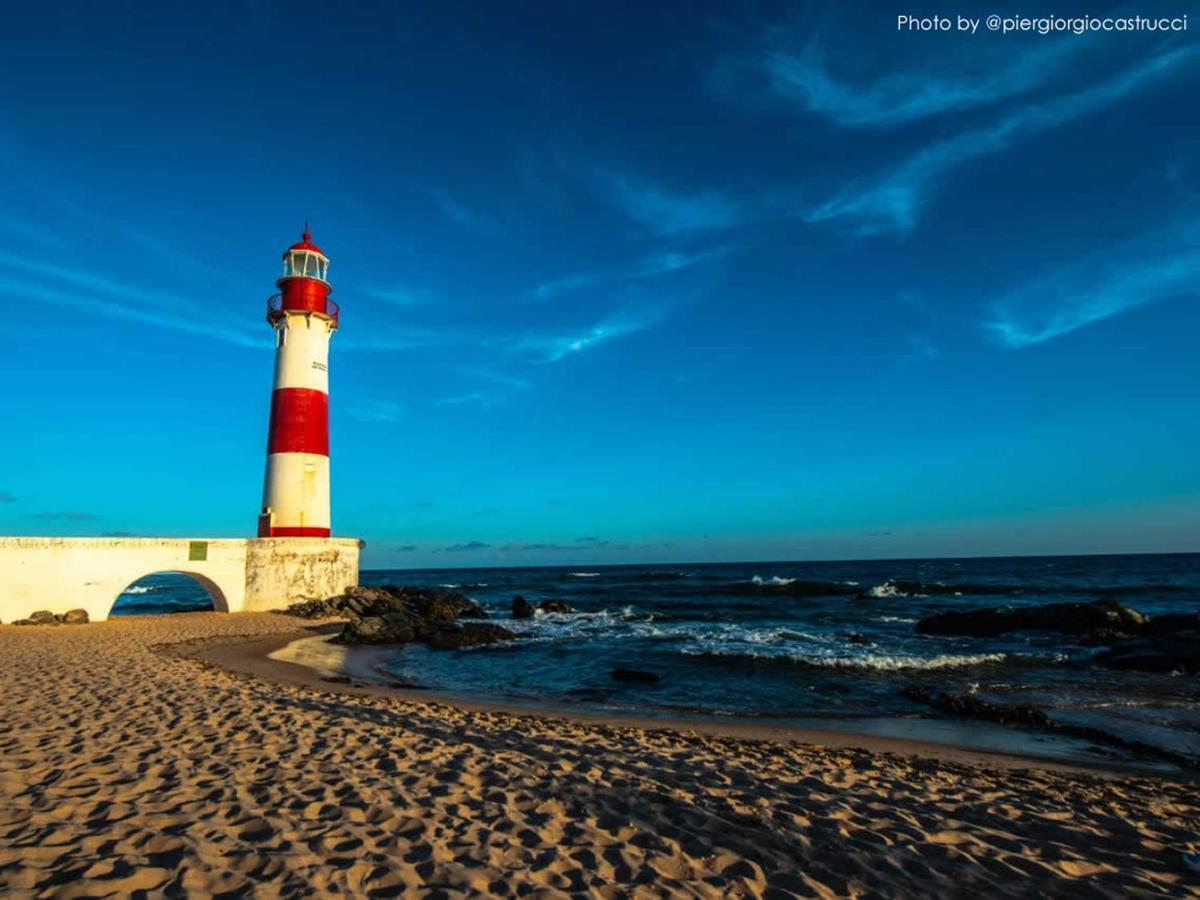 Farol Beach Suites Сальвадор Экстерьер фото